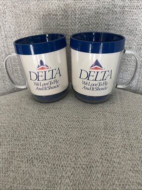 2 Vintage Delta airlines insulated plastic coffee mugs classic widget logo USA
